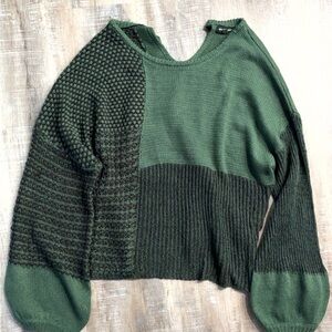 Green balloon sleeve sweater